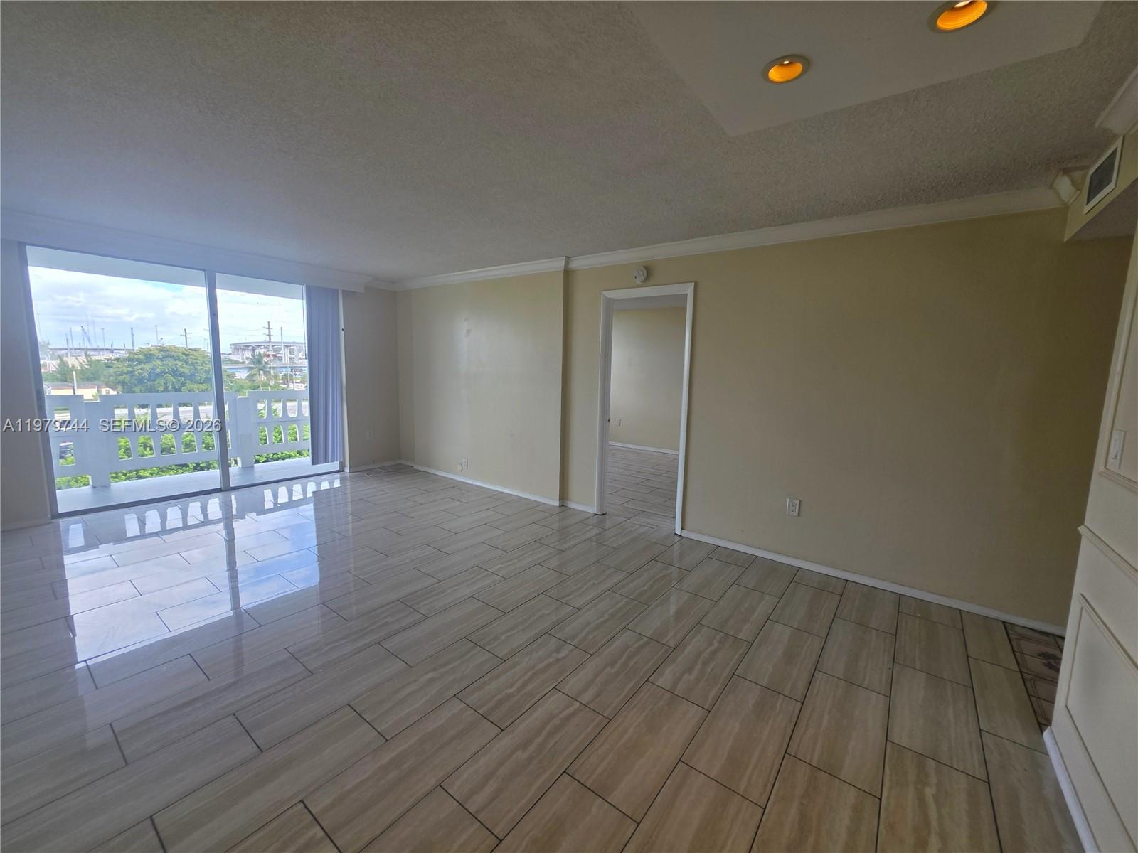 PARKWAY TOWERS BLDG 1 - Residential