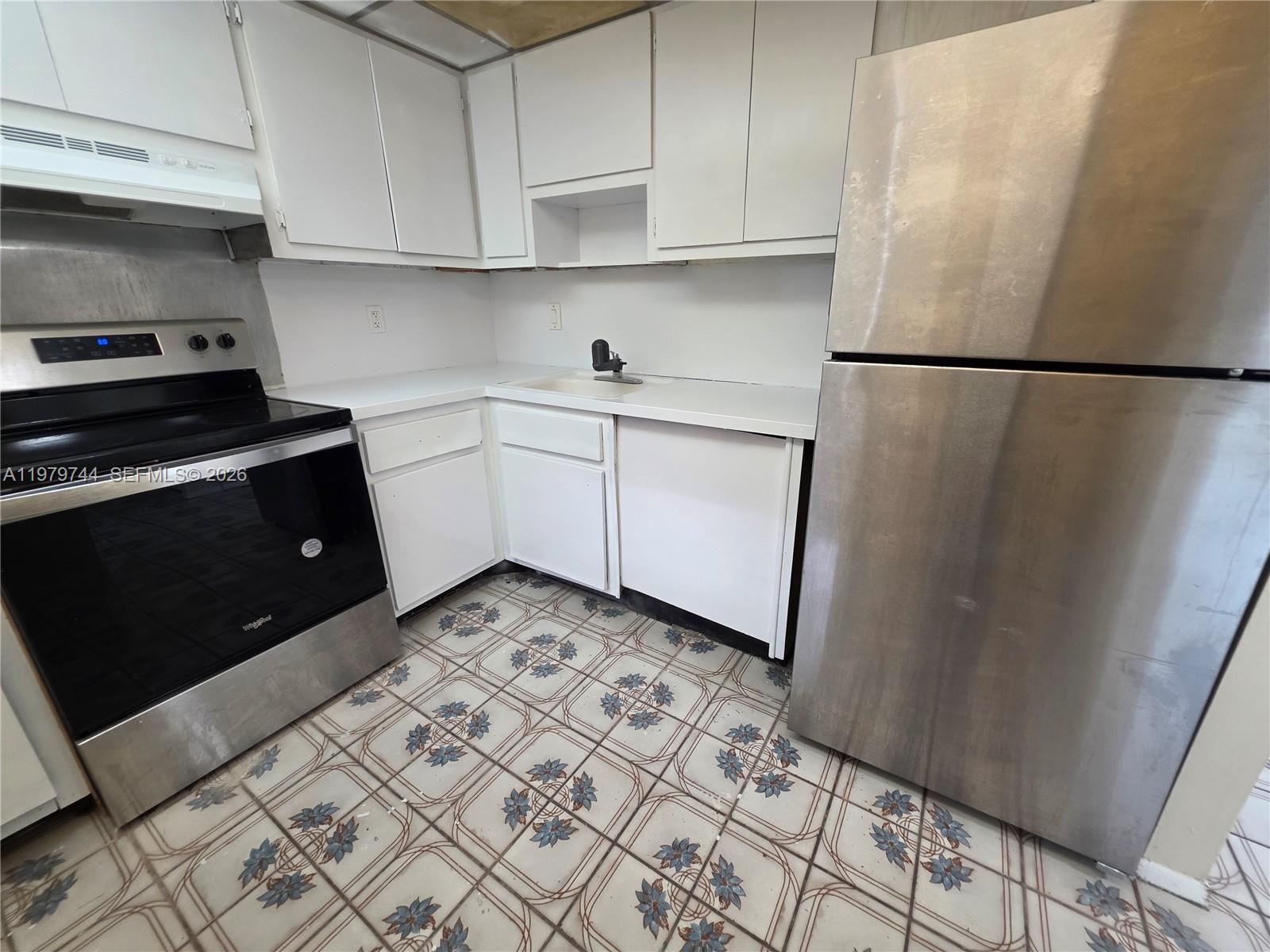 PARKWAY TOWERS BLDG 1 - Residential