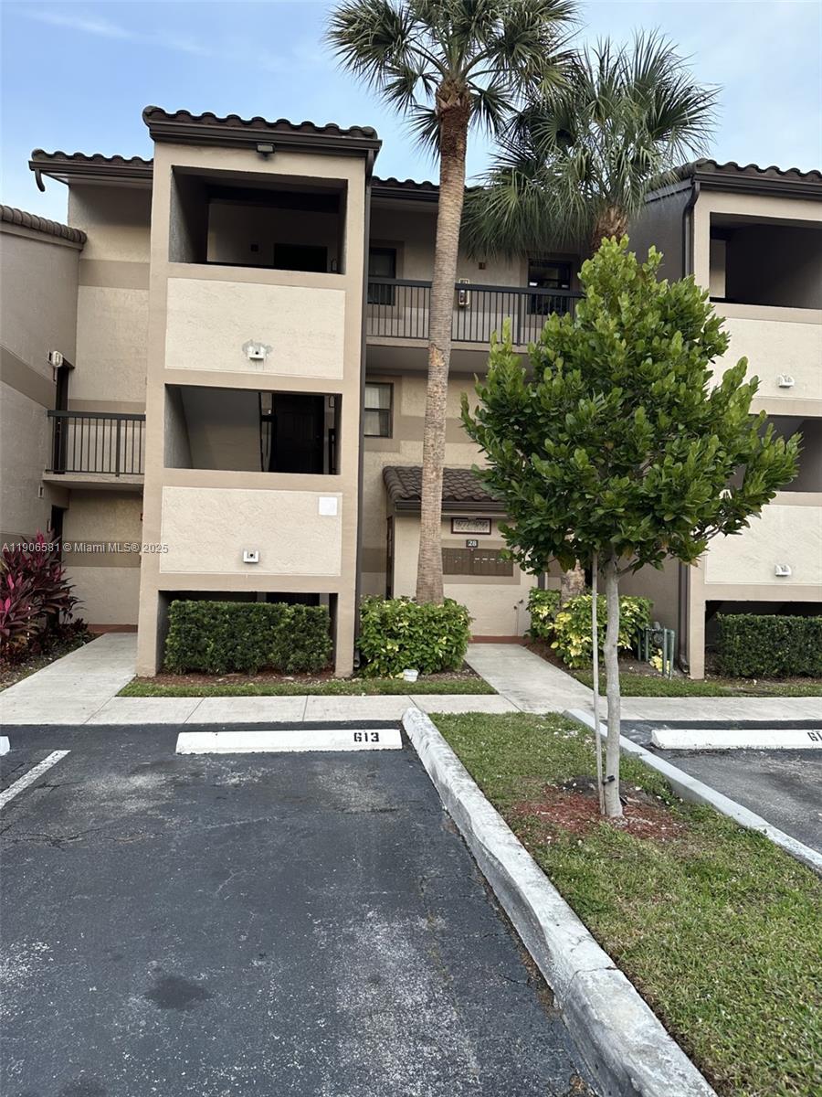 VILLAS DE VENEZIA CONDO - Residential