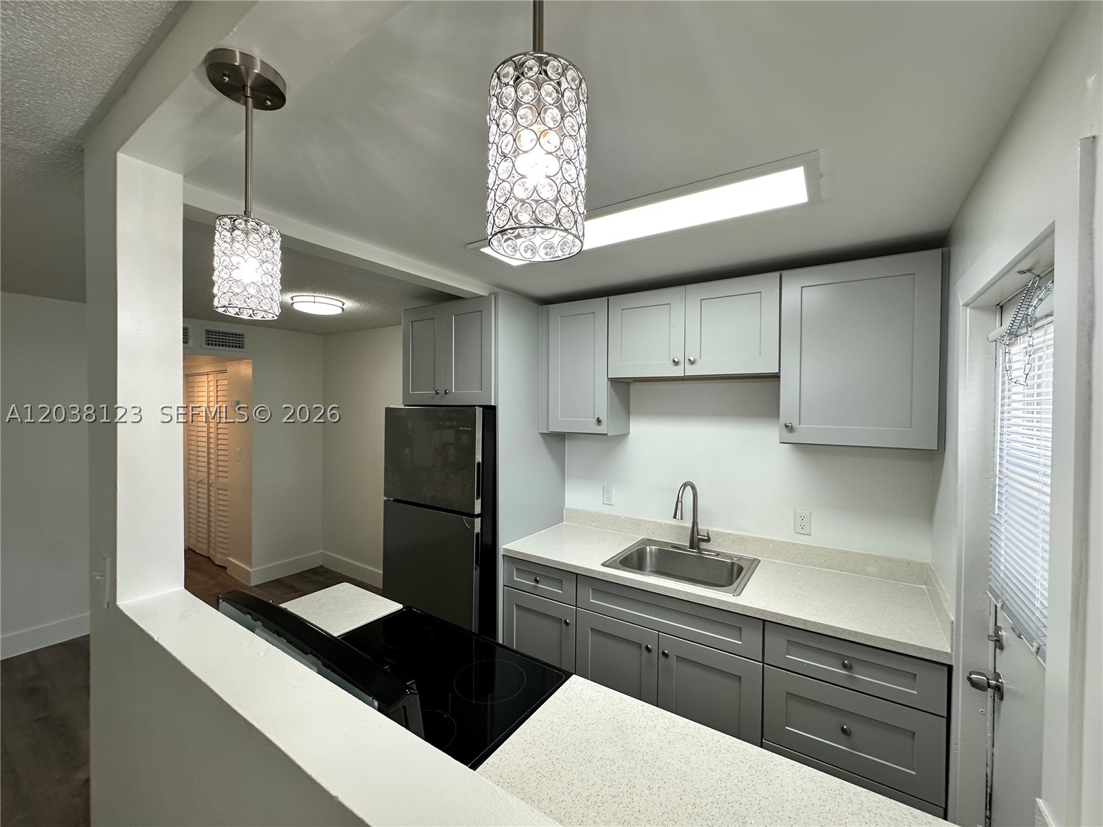 HOLLYWOOD PARK - Residential Lease