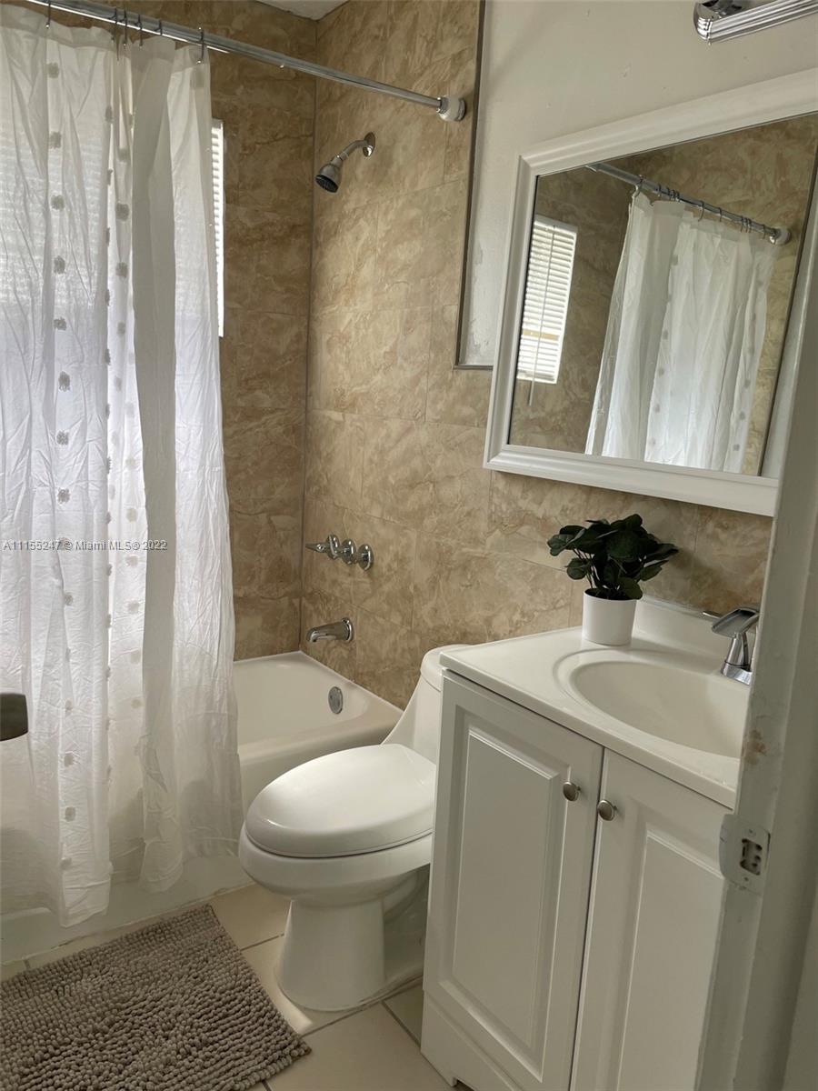 GOLD KEY VILLAS WEST - Residential