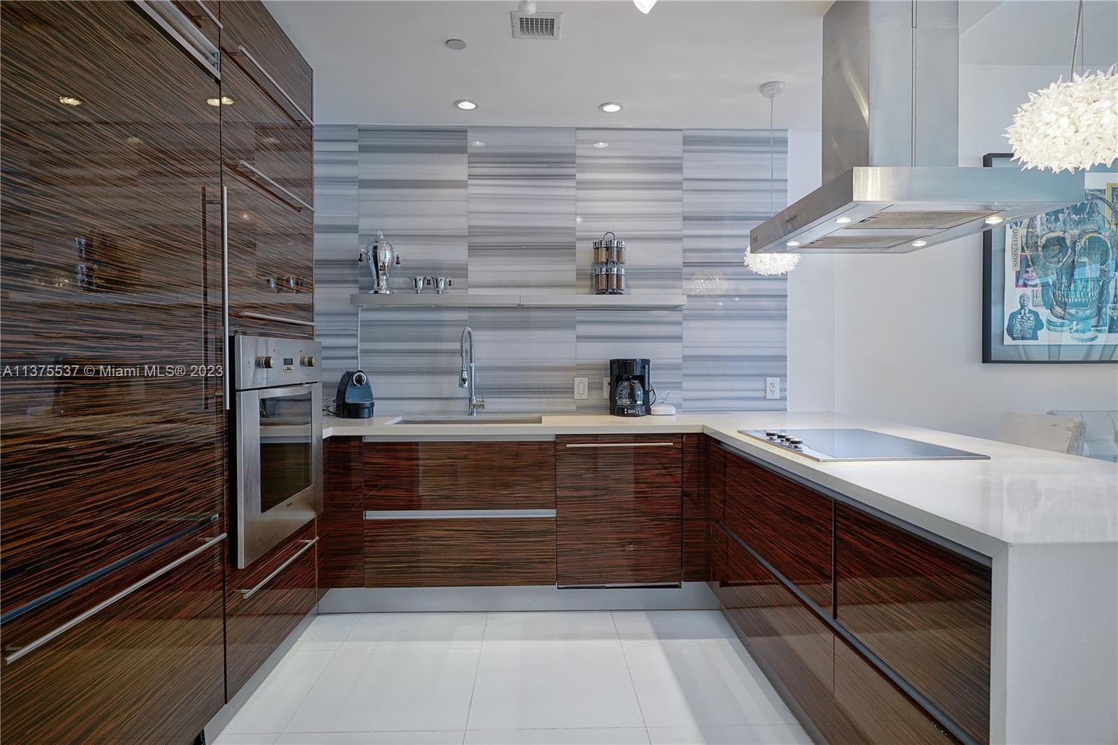 MARQUIS CONDO - Residential