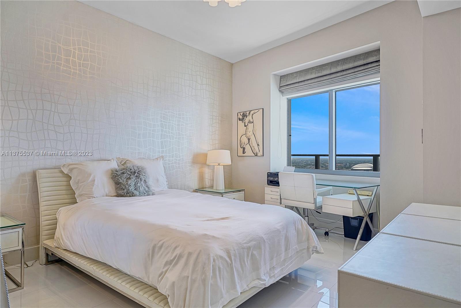 MARQUIS CONDO - Residential