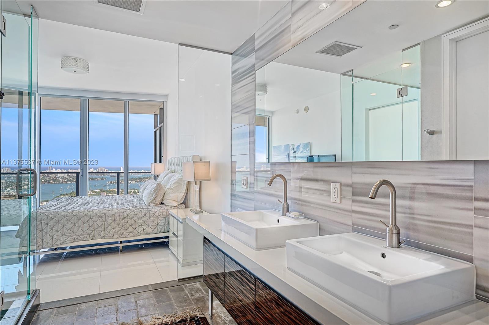 MARQUIS CONDO - Residential