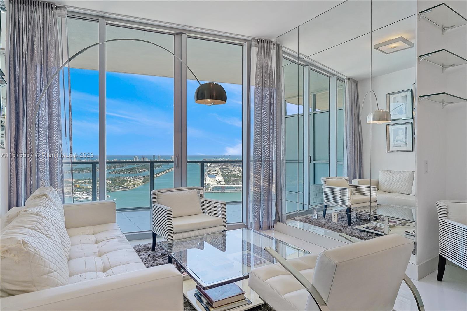 MARQUIS CONDO - Residential