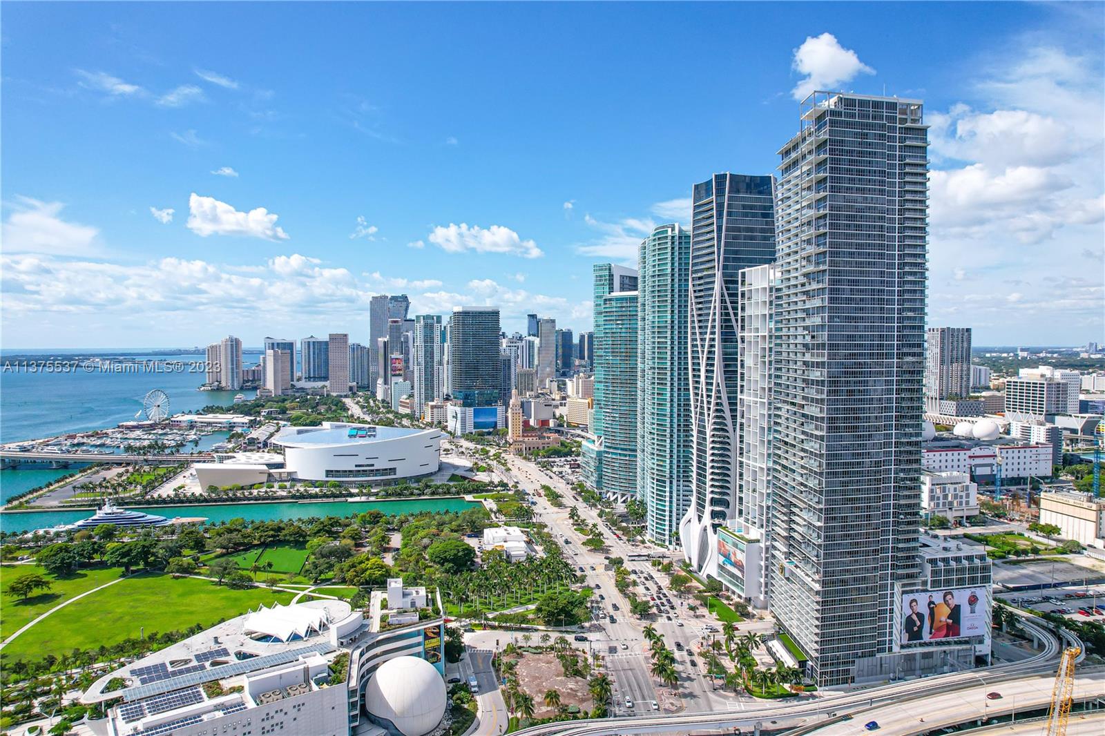 MARQUIS CONDO - Residential