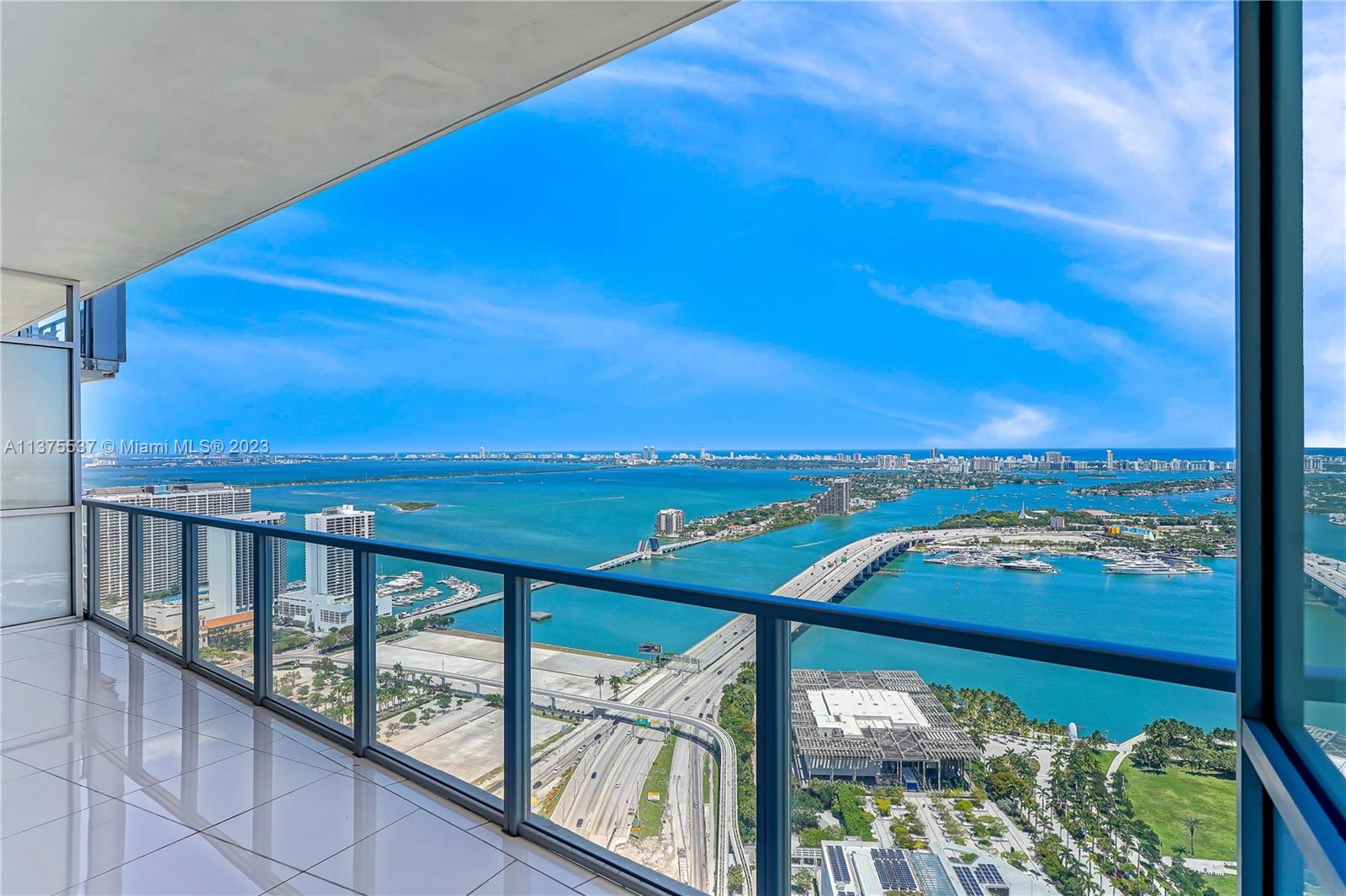 MARQUIS CONDO - Residential