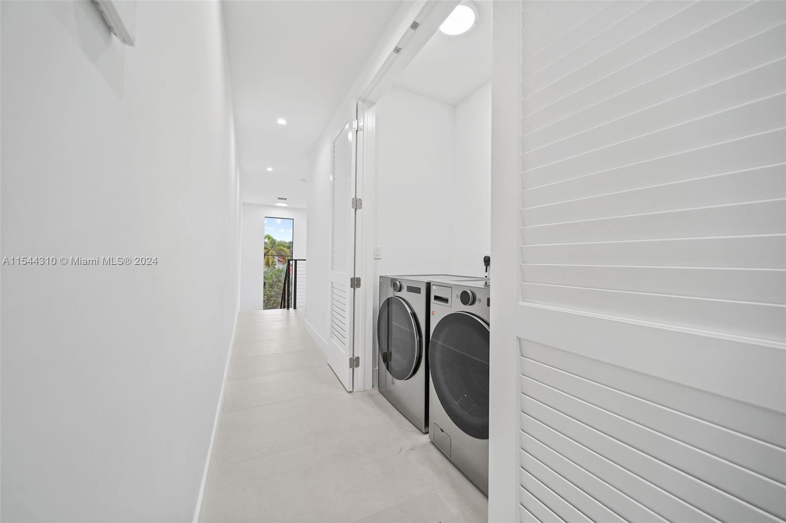 FROW HOMESTEAD - Residential Lease