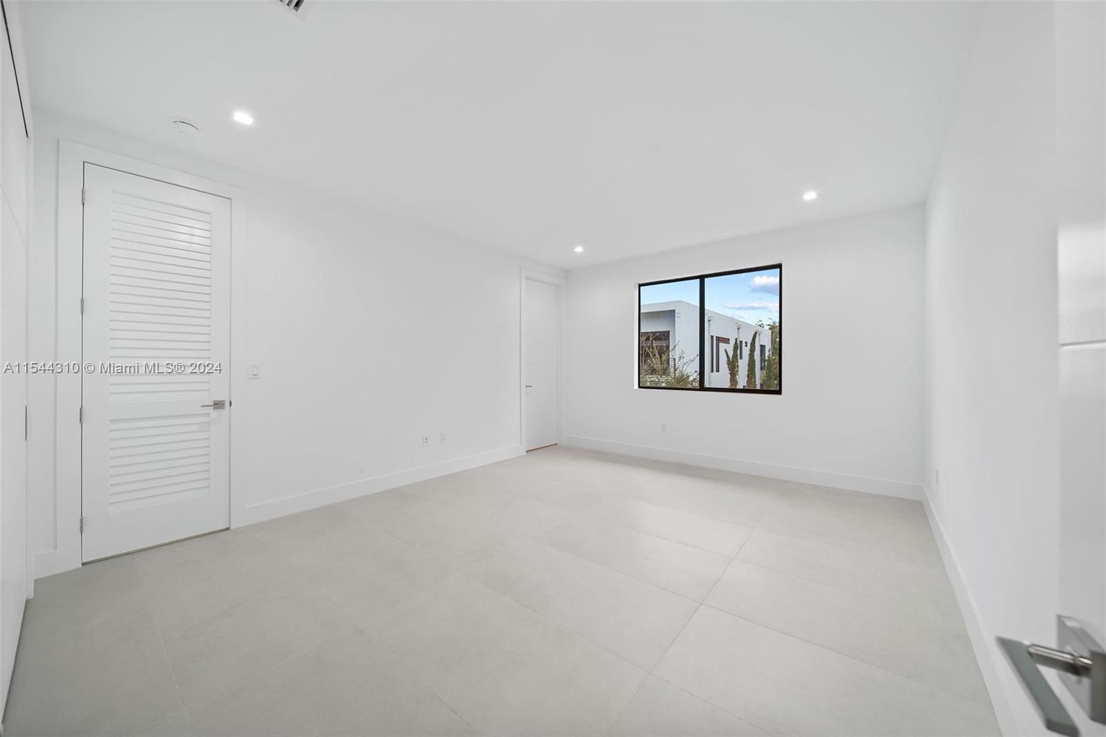 FROW HOMESTEAD - Residential Lease