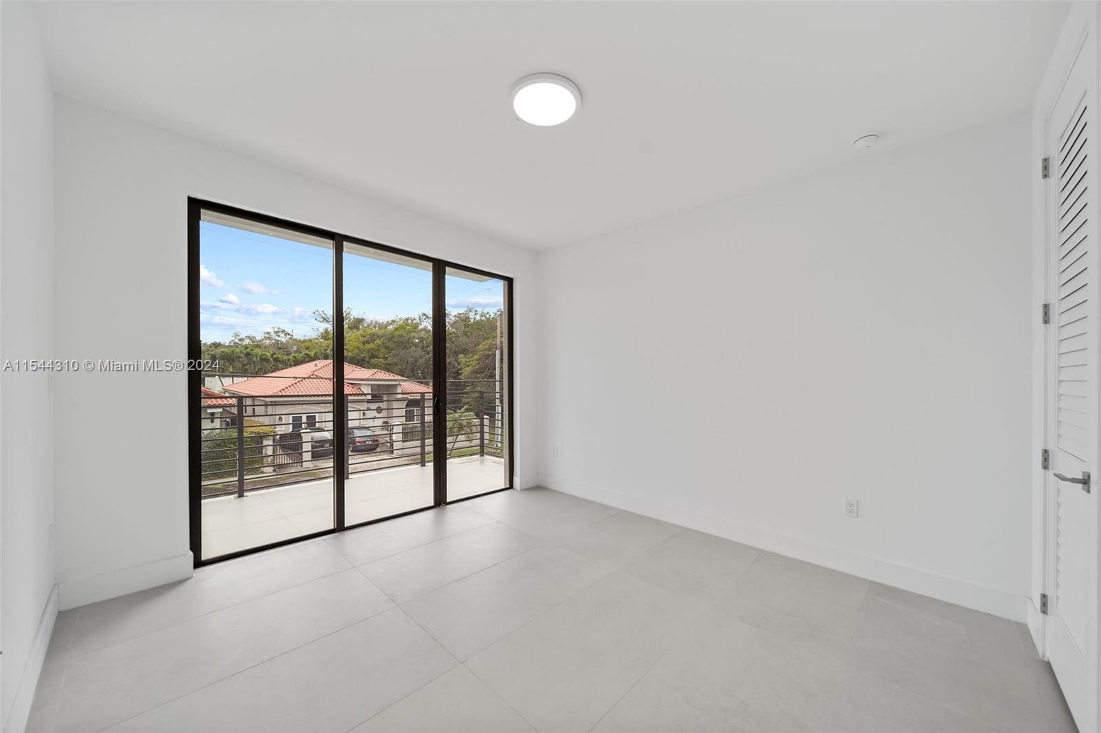 FROW HOMESTEAD - Residential Lease