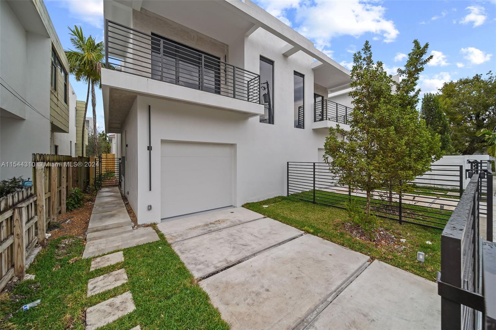 FROW HOMESTEAD - Residential Lease