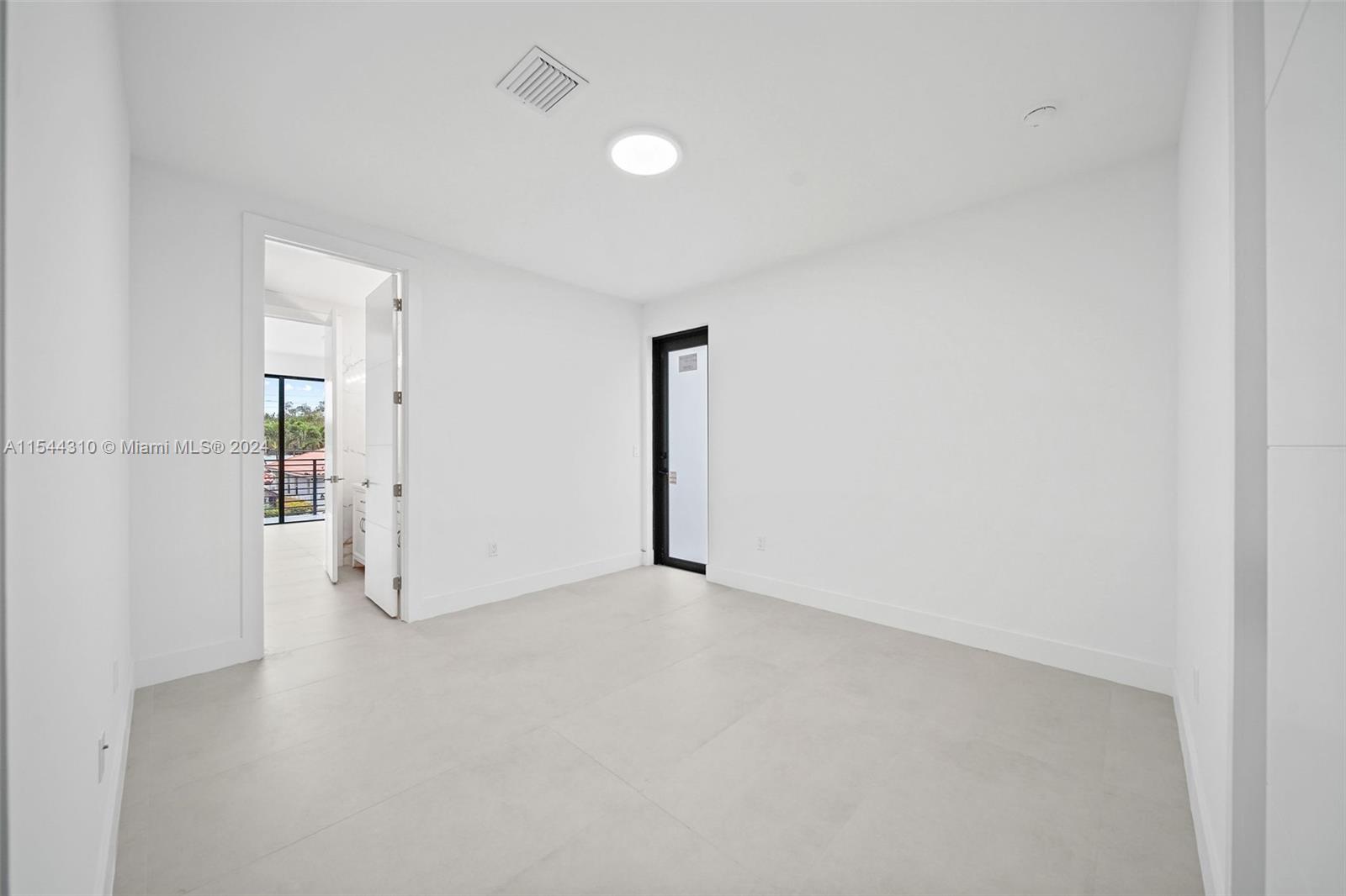 FROW HOMESTEAD - Residential Lease