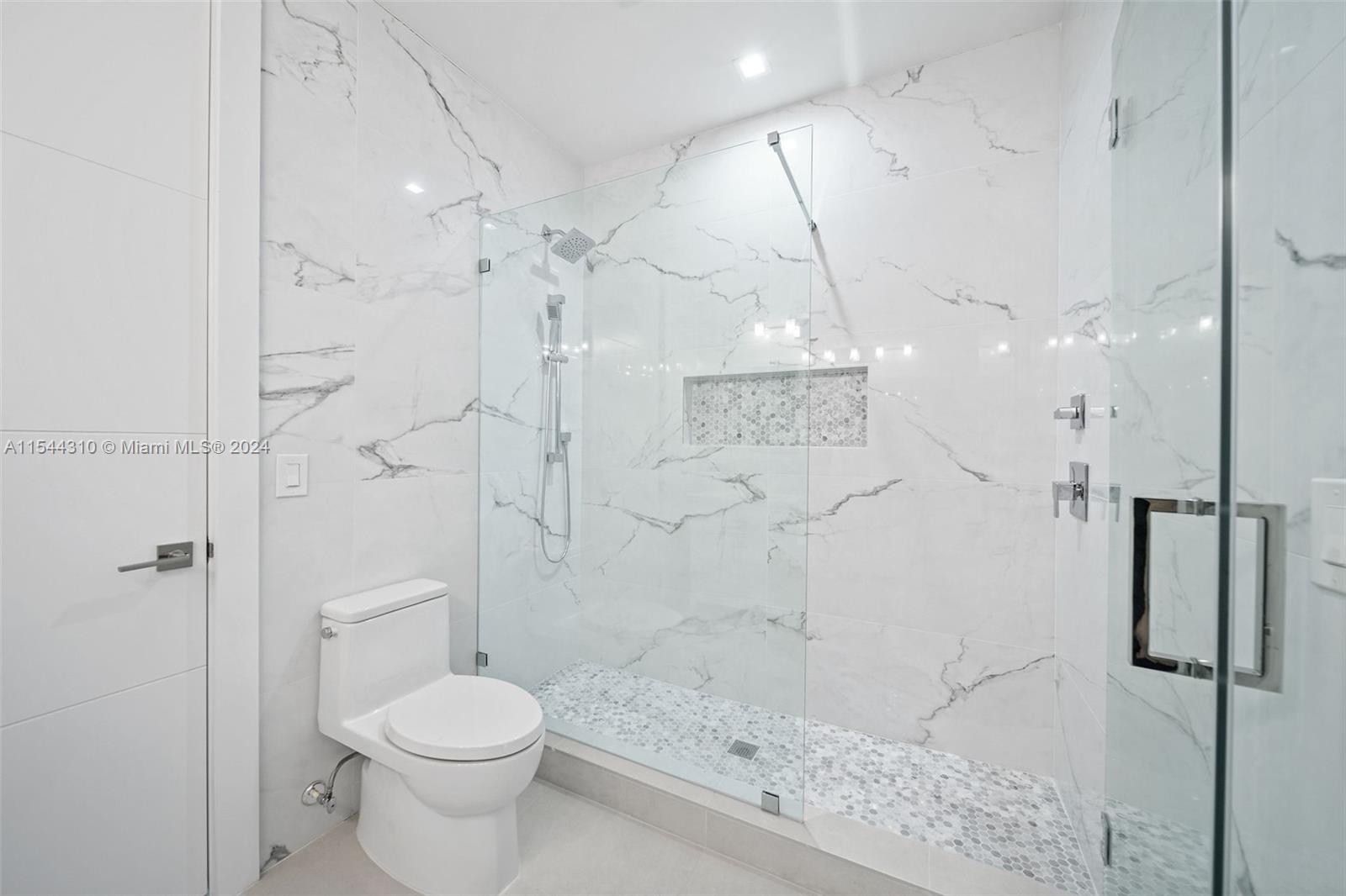FROW HOMESTEAD - Residential Lease