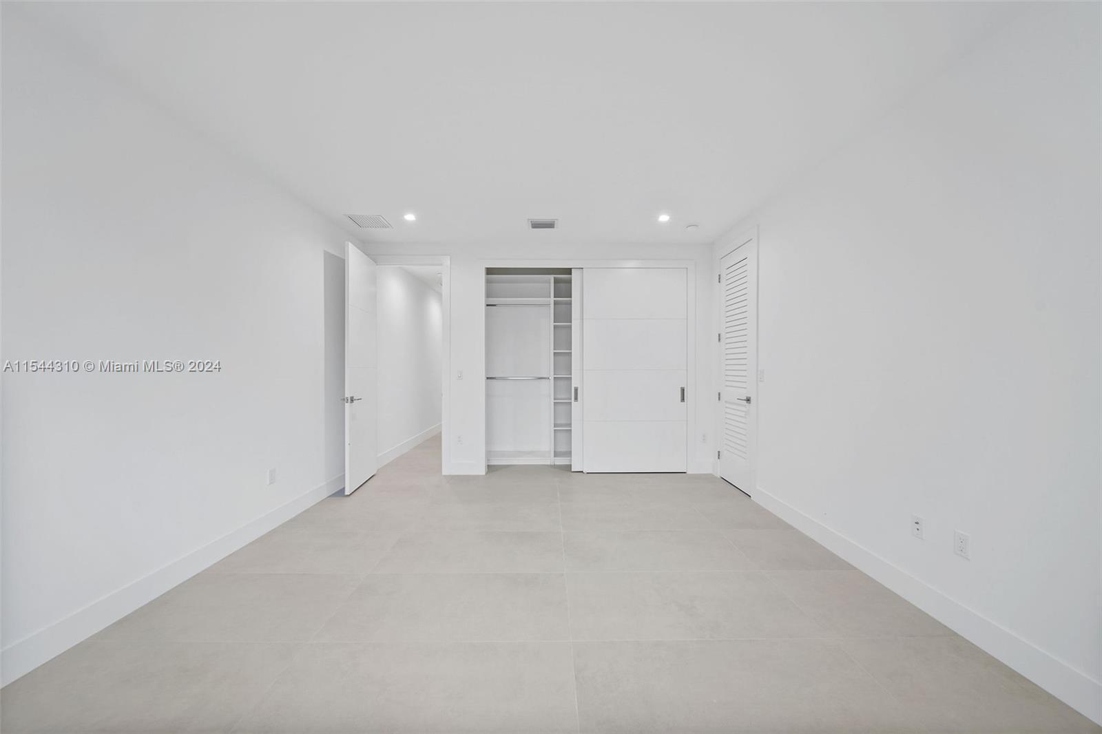 FROW HOMESTEAD - Residential Lease