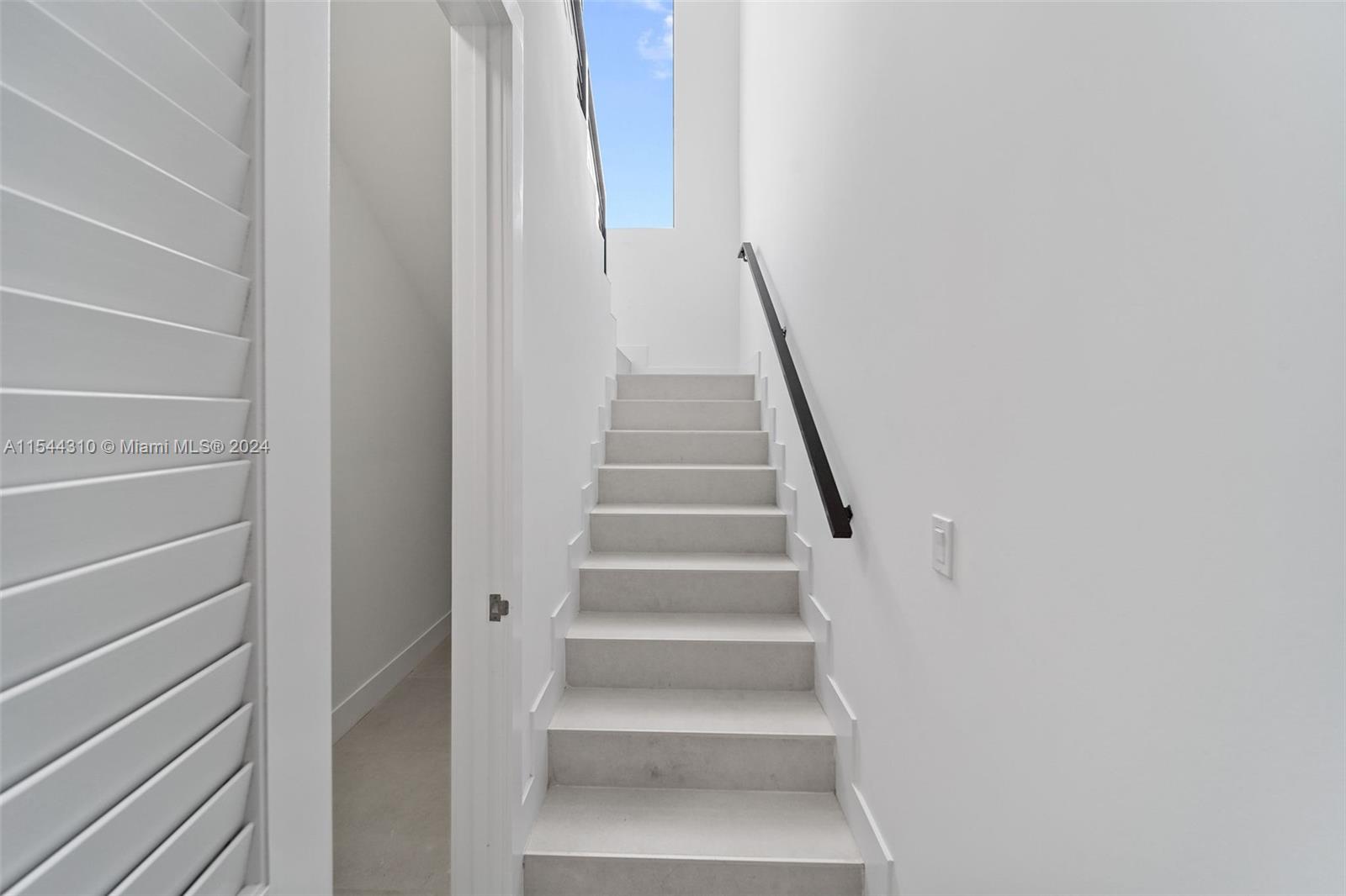 FROW HOMESTEAD - Residential Lease
