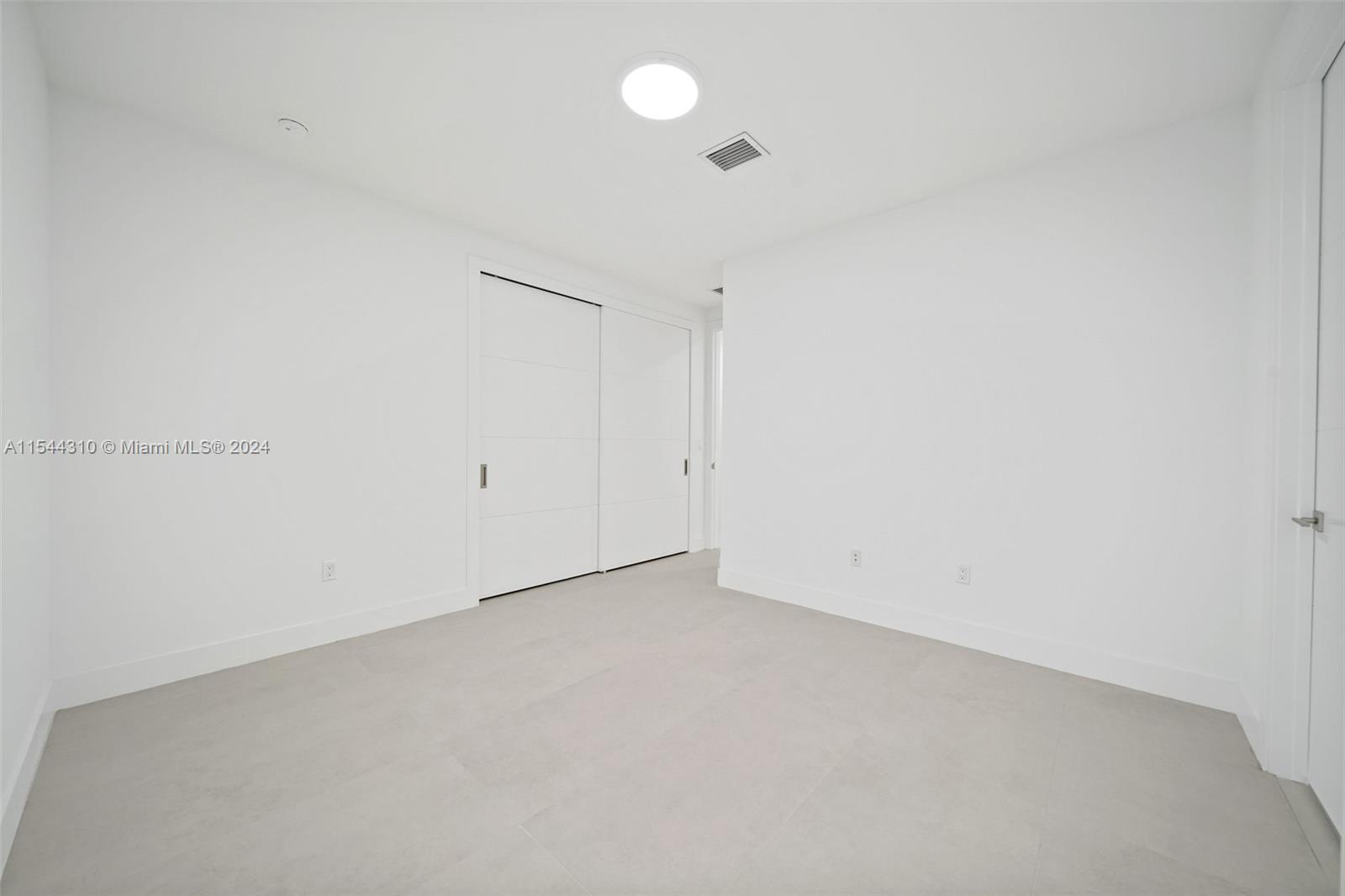 FROW HOMESTEAD - Residential Lease