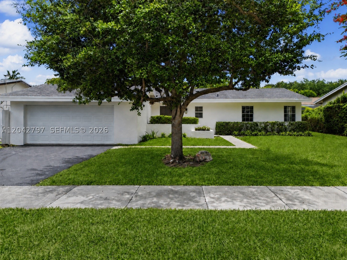 FIRST ADDN TO CALUSA CLUB - Residential