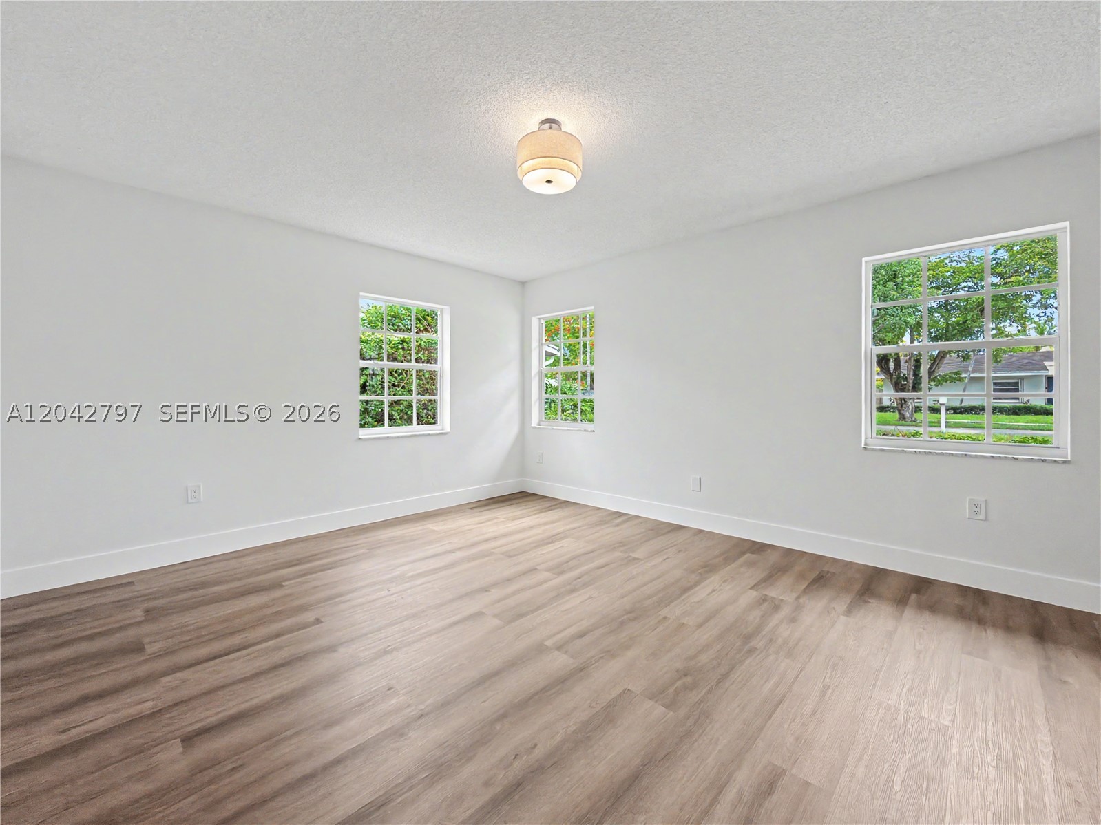 FIRST ADDN TO CALUSA CLUB - Residential