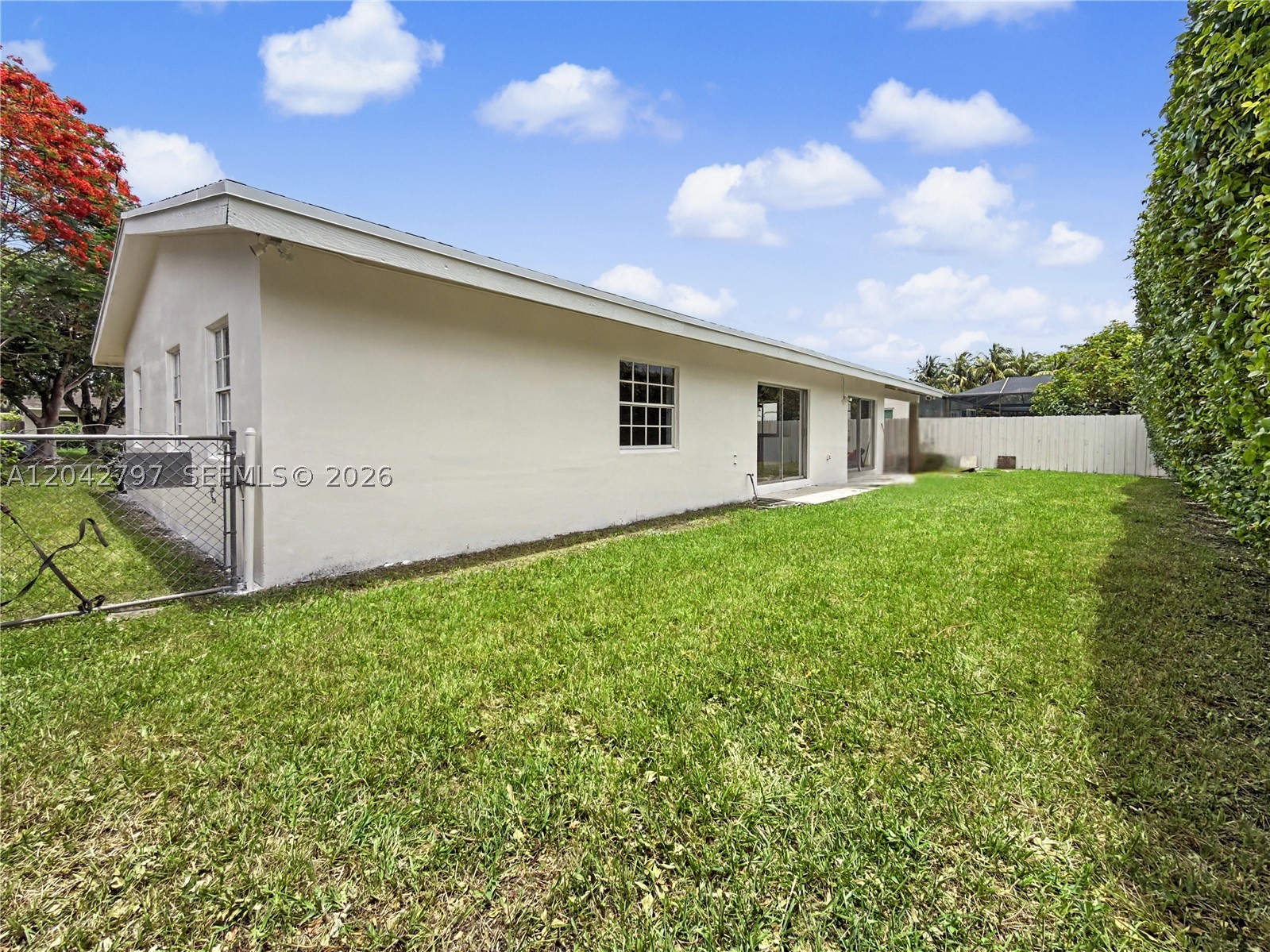 FIRST ADDN TO CALUSA CLUB - Residential