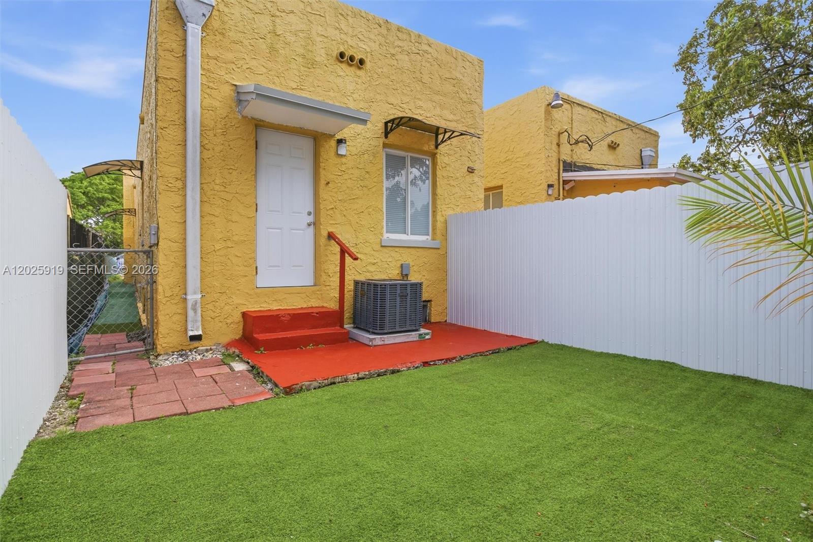 DURNIERS - Residential Lease