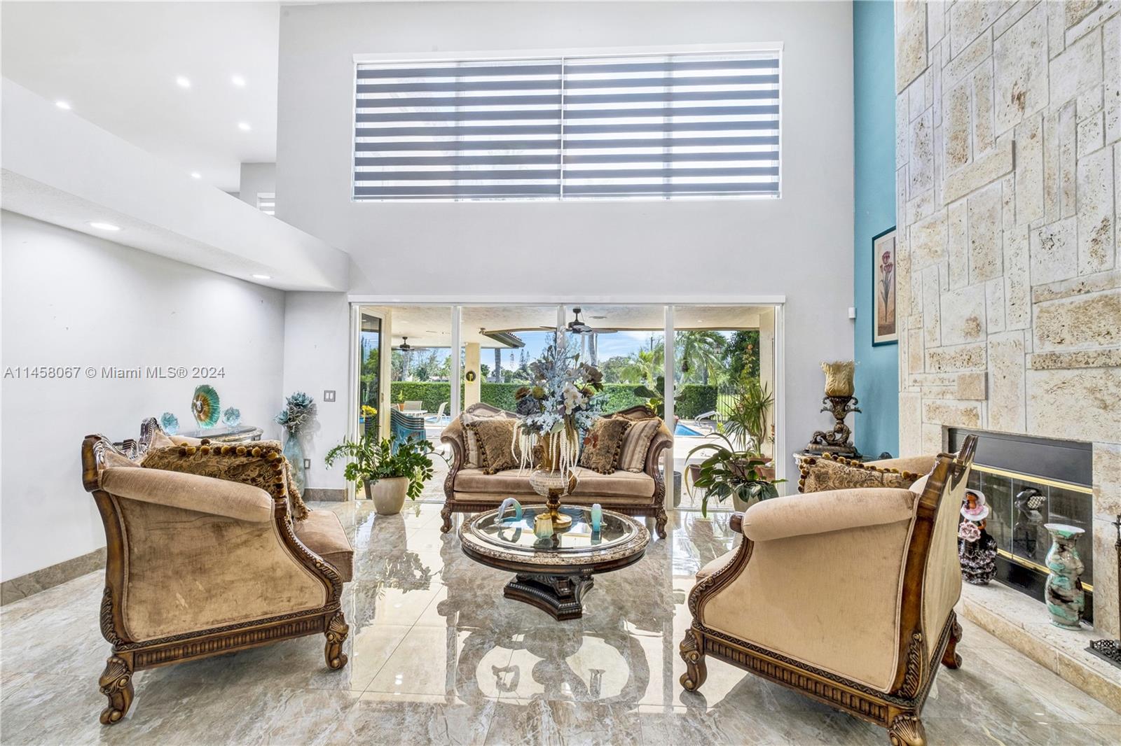COUNTRY CLUB OF MIAMI EST - Residential