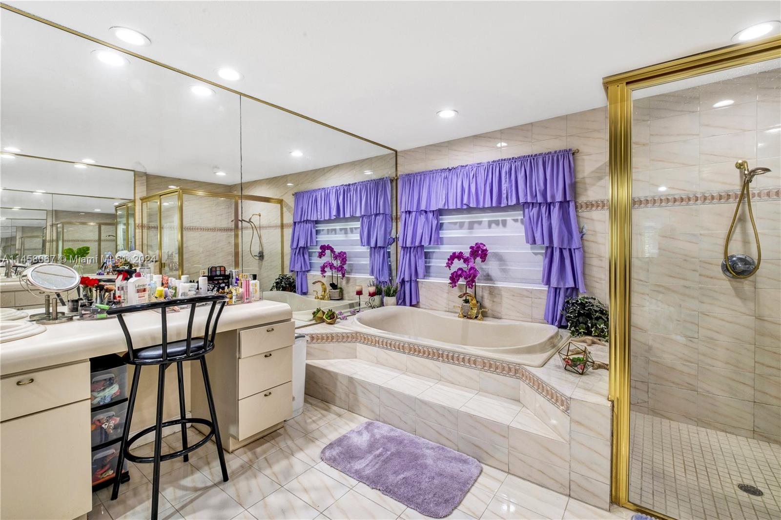 COUNTRY CLUB OF MIAMI EST - Residential