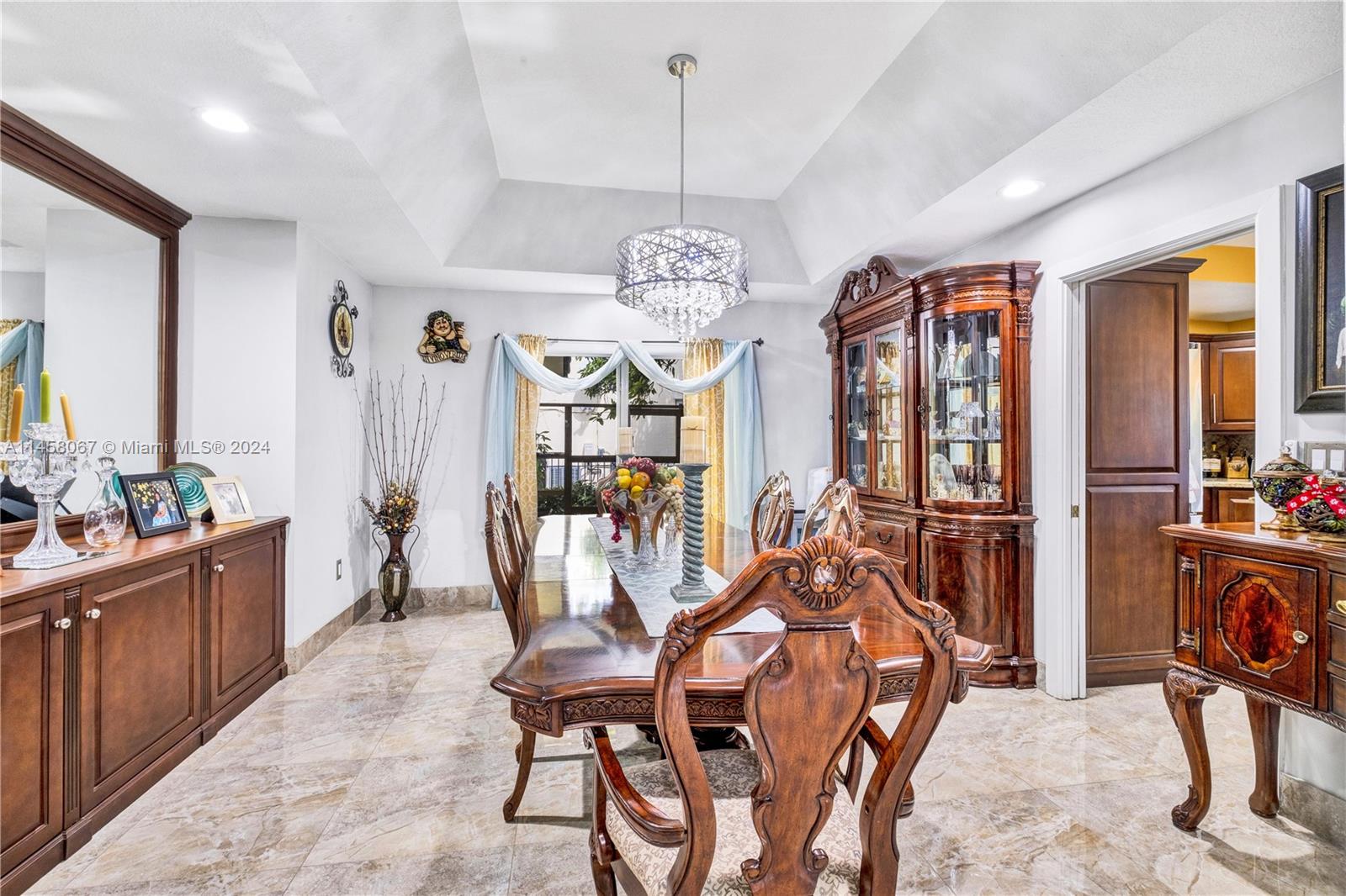COUNTRY CLUB OF MIAMI EST - Residential
