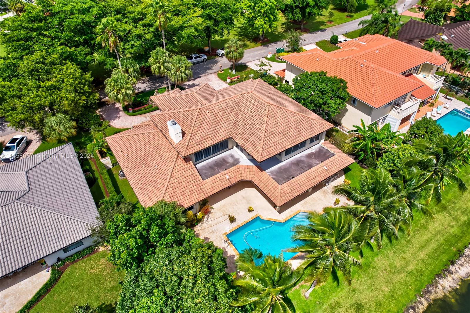COUNTRY CLUB OF MIAMI EST - Residential
