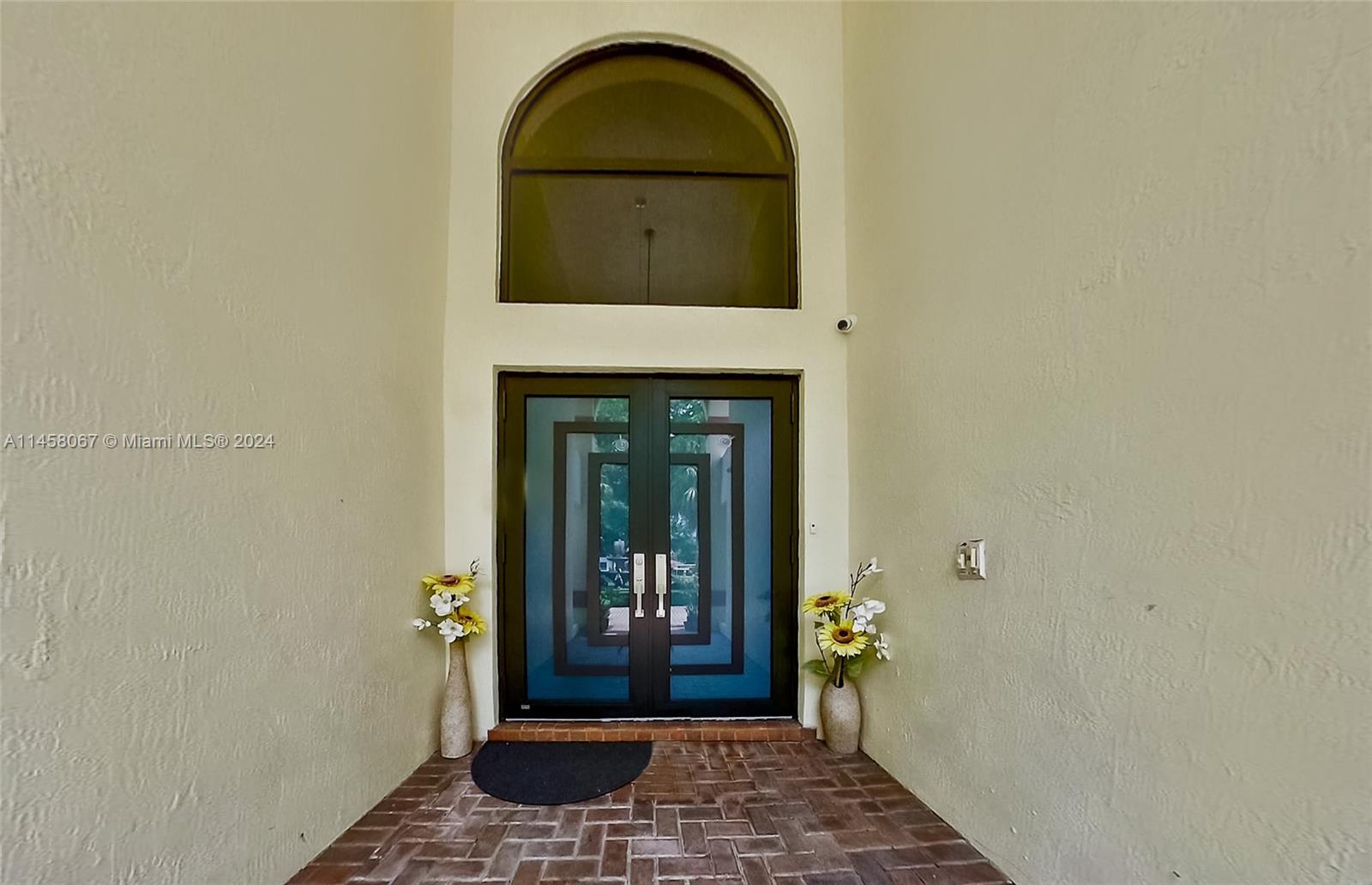 COUNTRY CLUB OF MIAMI EST - Residential