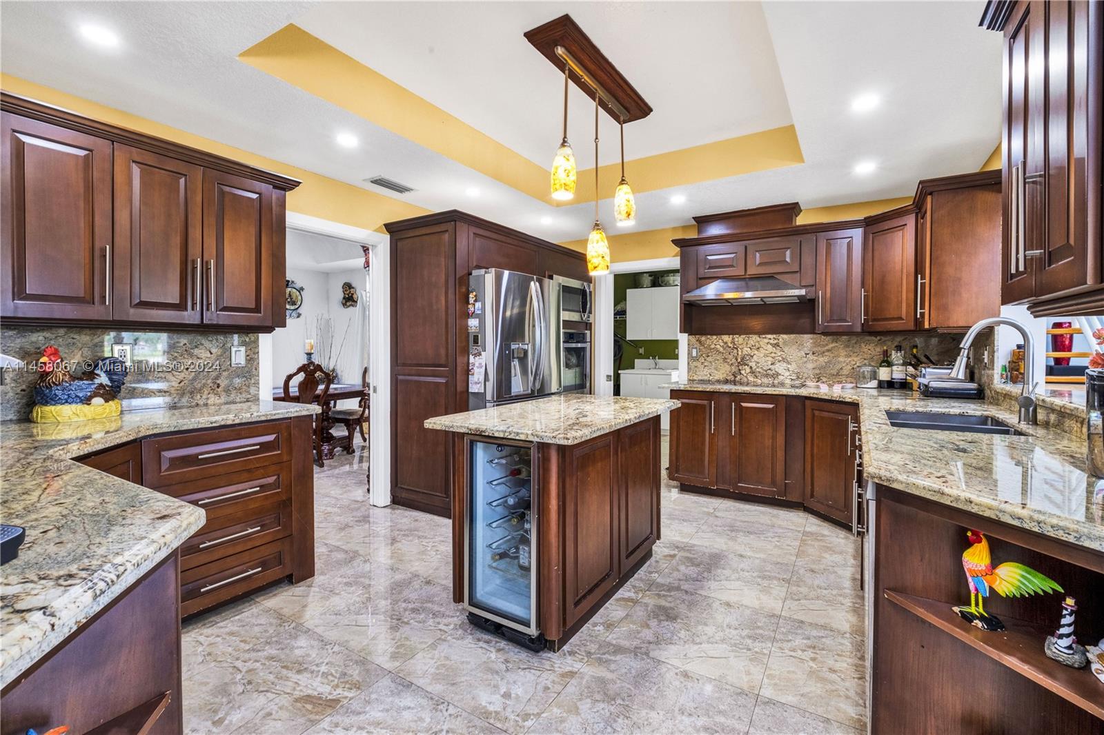 COUNTRY CLUB OF MIAMI EST - Residential