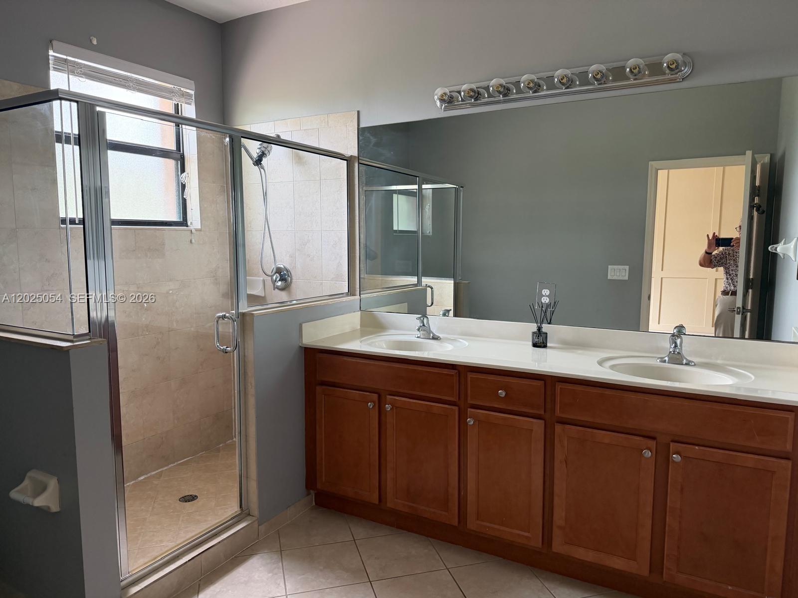 CENTURY GARDENS AT TAMIAM - Residential Lease