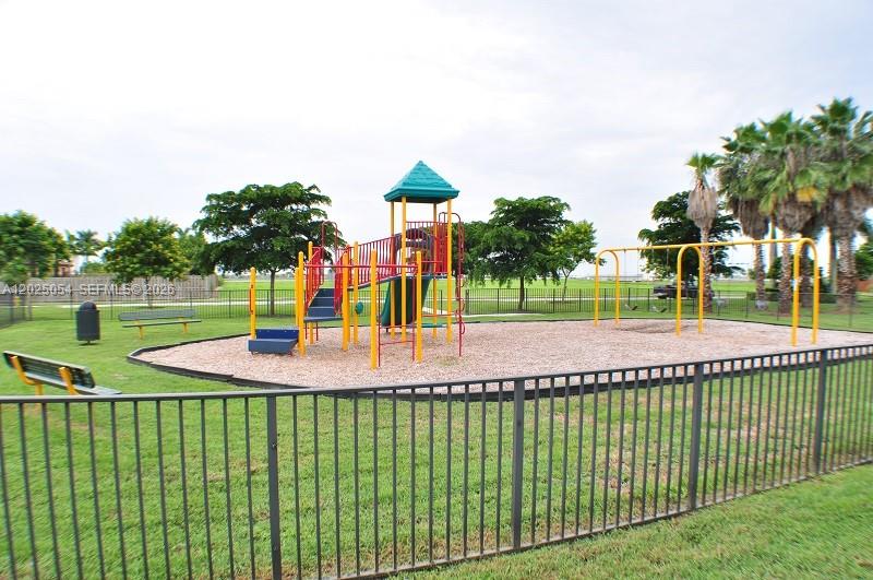 CENTURY GARDENS AT TAMIAM - Residential Lease