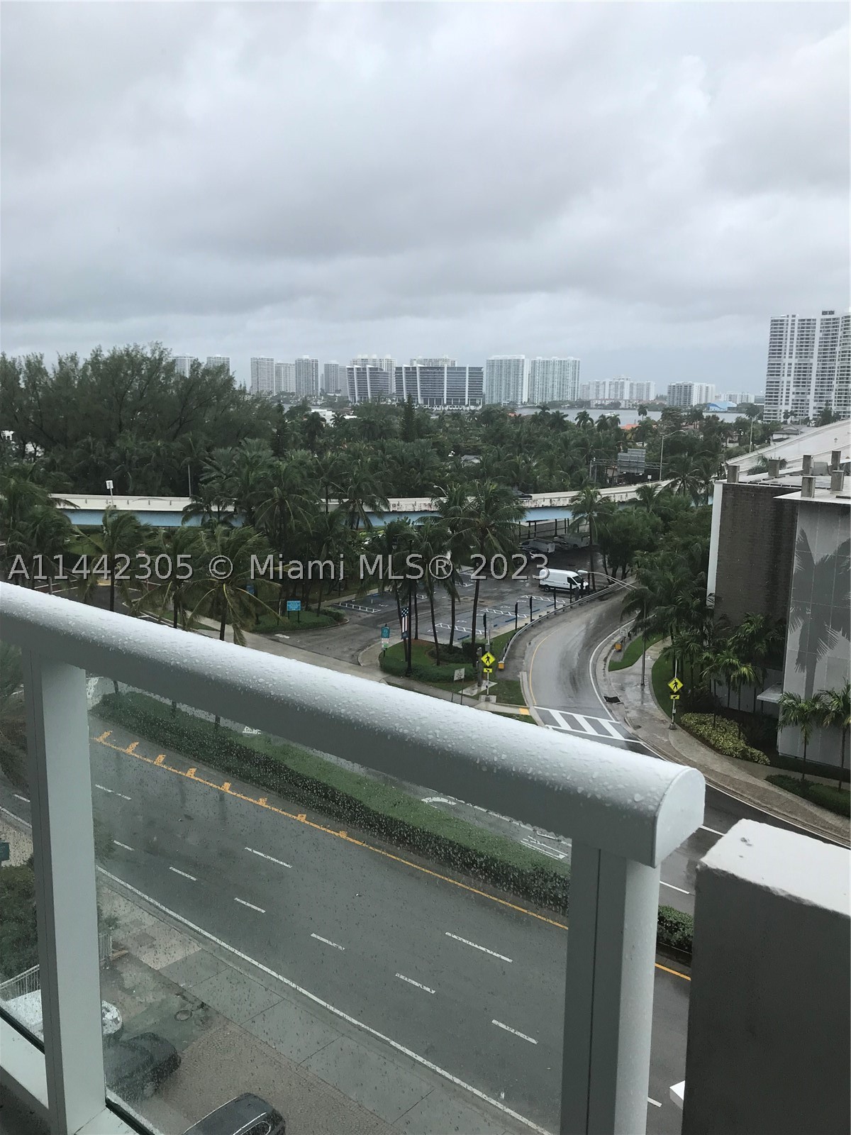 THE AVENTURA BEACH CLUB C - Residential