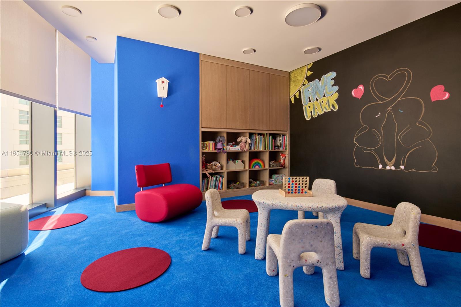 FIVE PARK - Residential