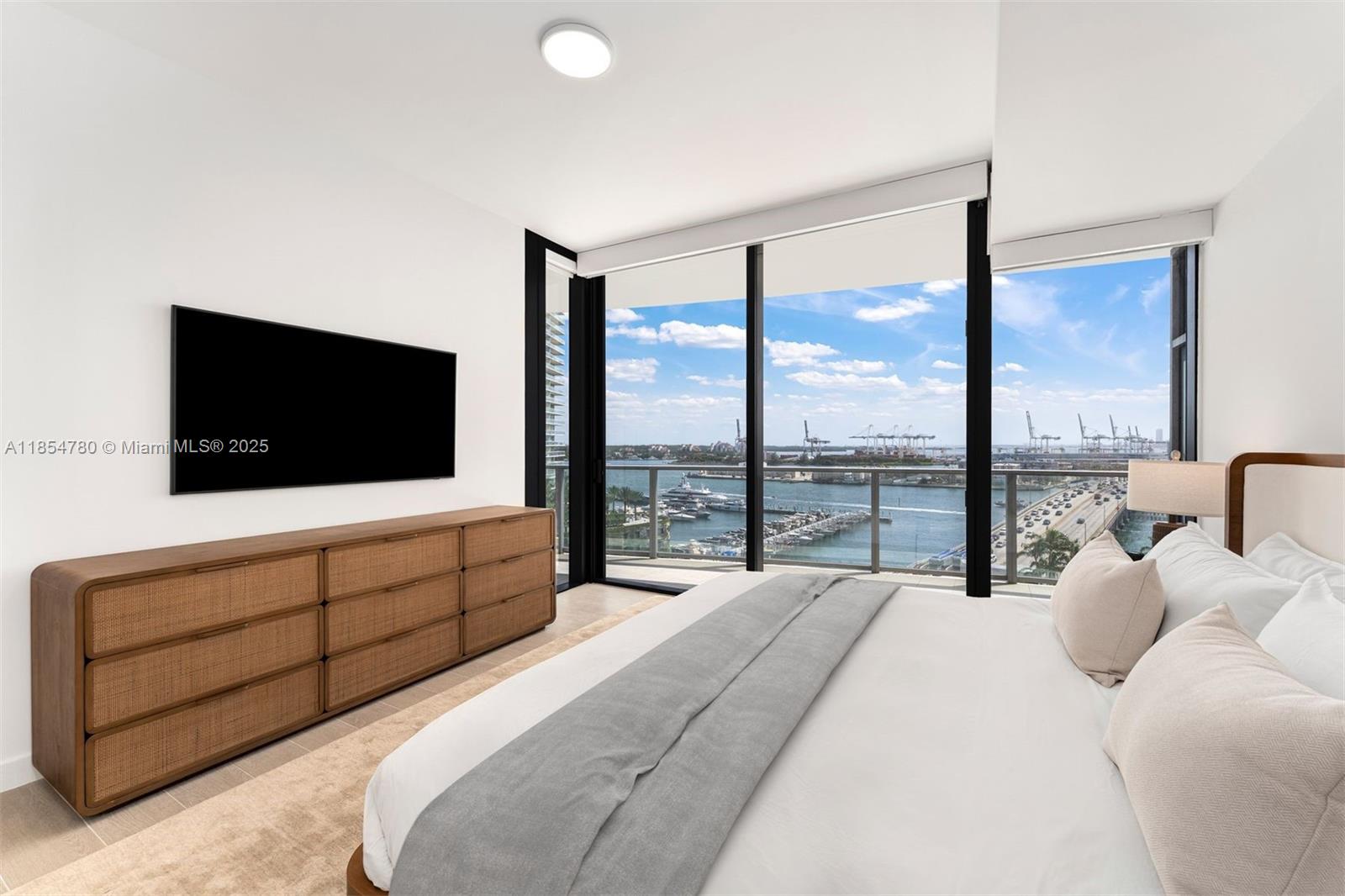 FIVE PARK - Residential
