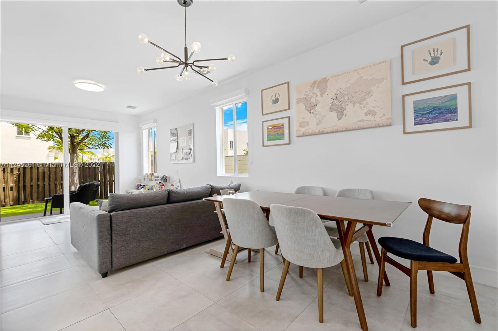 DORAL PALMS - Residential