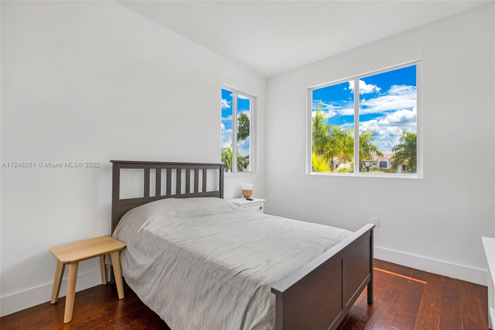 DORAL PALMS - Residential