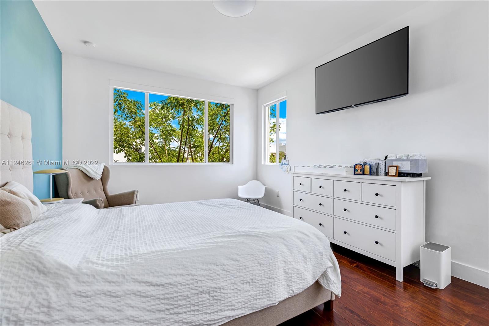 DORAL PALMS - Residential