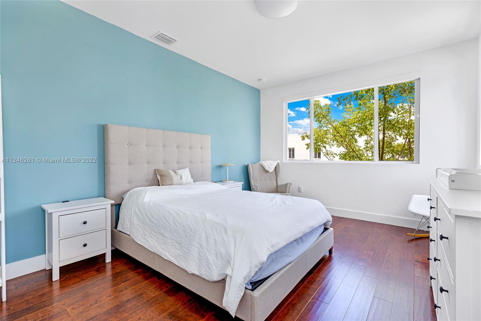 DORAL PALMS - Residential