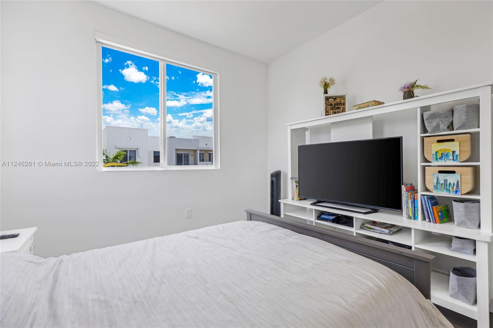 DORAL PALMS - Residential