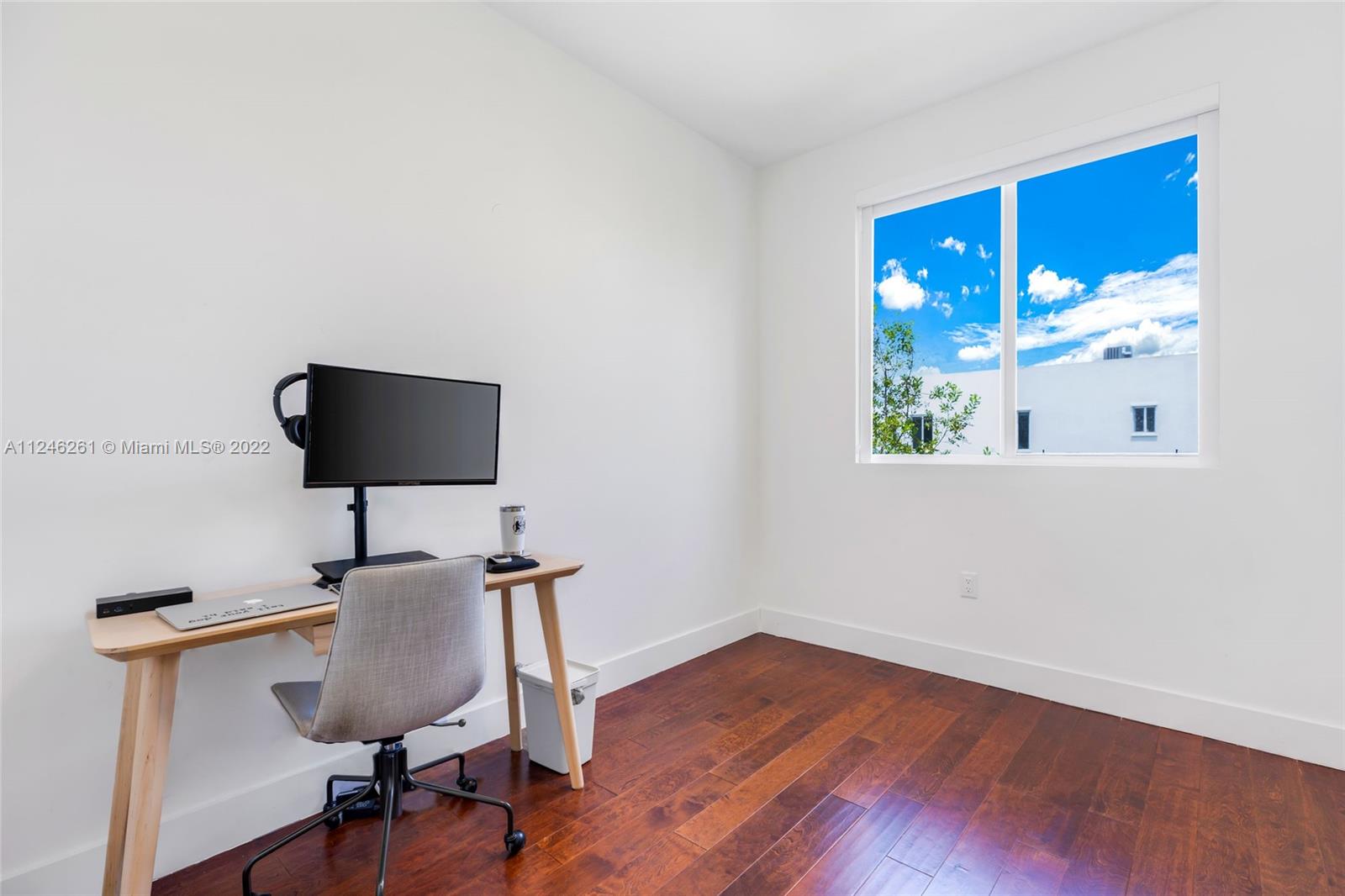 DORAL PALMS - Residential
