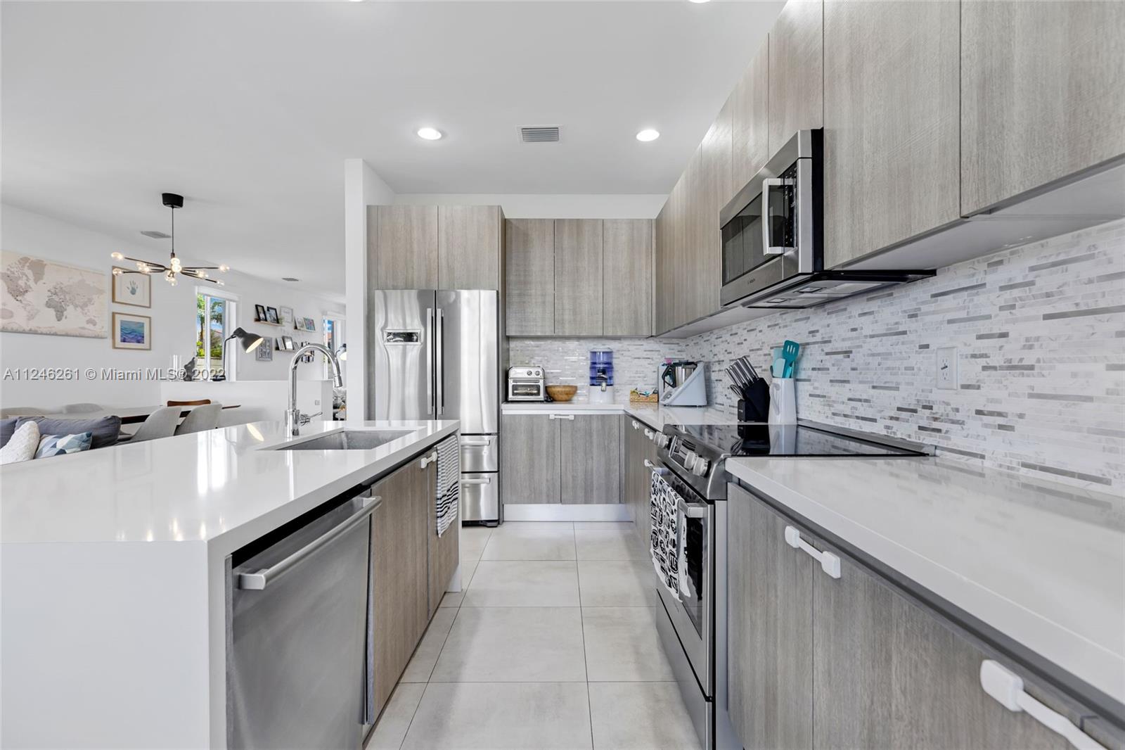 DORAL PALMS - Residential