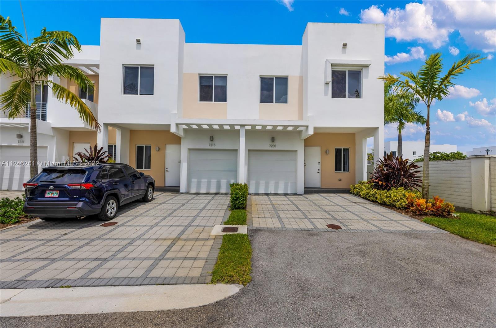 DORAL PALMS - Residential