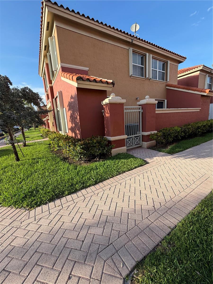 THE GATES AT DORAL ISLES - Residential Lease