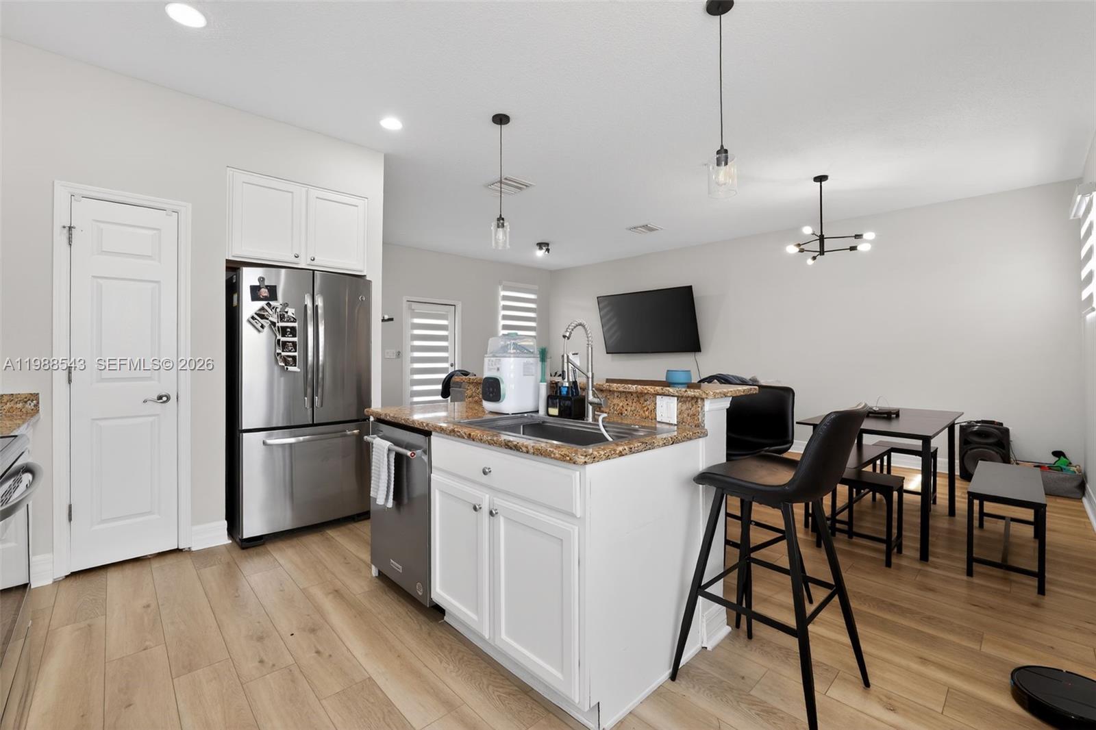 Welcome to this beautifully maintained 3-story end-unit townhouse in the gated Legacy Park community in South Tampa. Filled with natural light, this home offers an open and functional layout, spacious bedrooms, and a private garage with additional parking. Perfect for comfortable living or as an investment opportunity, the property is ideally located just minutes from Downtown Tampa, MacDill AFB, shopping, dining, and major highways. Residents enjoy access to a community pool and well-kept grounds. A great opportunity to own in one of South Tampa’s most convenient locations.
