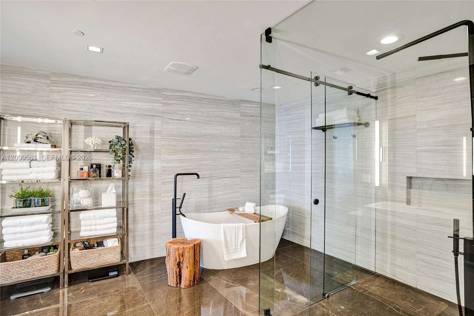 2200 FORT LAUDERDALE BEAC - Residential