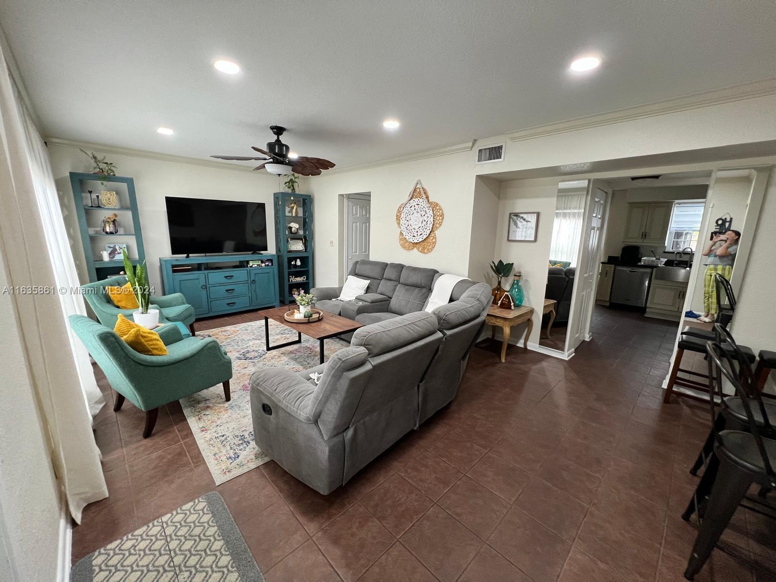 TAM O SHANTER VILLAS SEC - Residential Lease