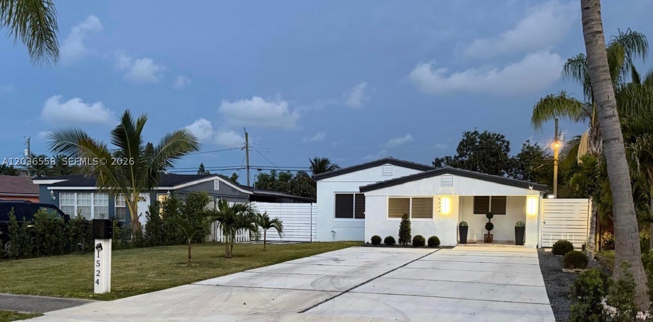 BRIGHT,OPEN FLOOR PLAN 3-BEDROOM 2-BATH SINGLE FAMILY HOME ONE STORY HOME LOCATED IN CENTRAL CLOSE TO AVENTURA MALL AND BEACHES.HOME FEATURE AND NEW ROOF A BEATUFULLY REMODELED KICHEN THE SPACIOUS DRIVEWAY ACCOMMODATES UP TO FOUR CARS- MORE THAN MOST HOMES IN THE NEIGHBORHOOD.