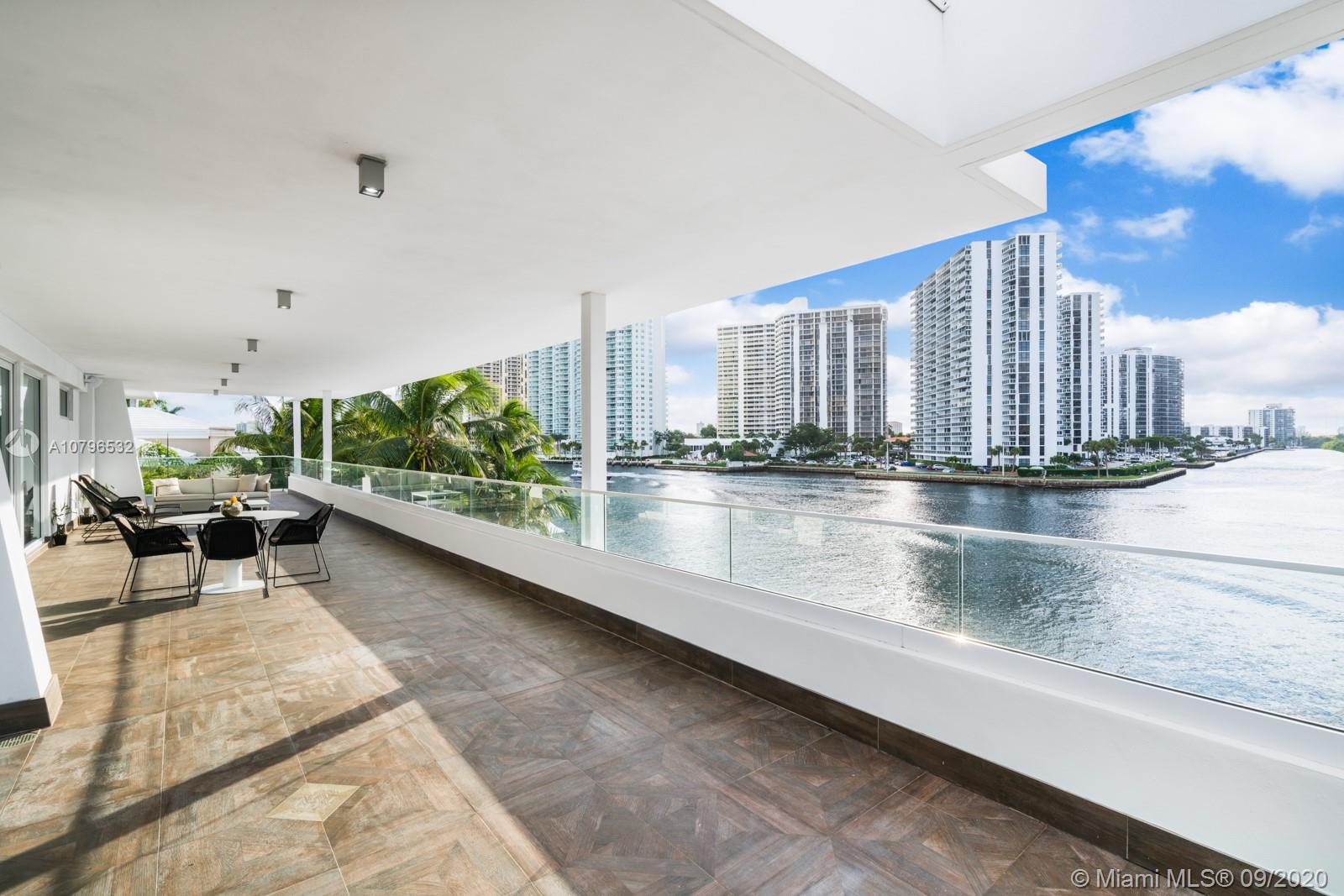 GOLDEN BEACH SEC E - Residential