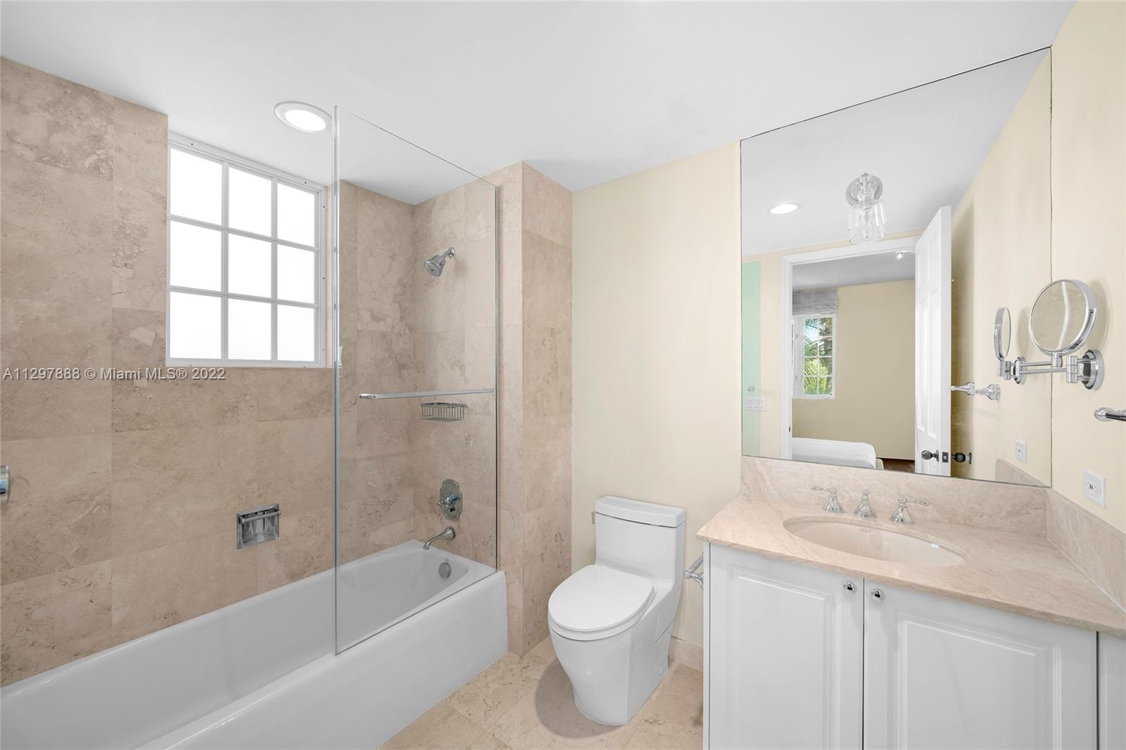 FISHER ISLAND - Residential